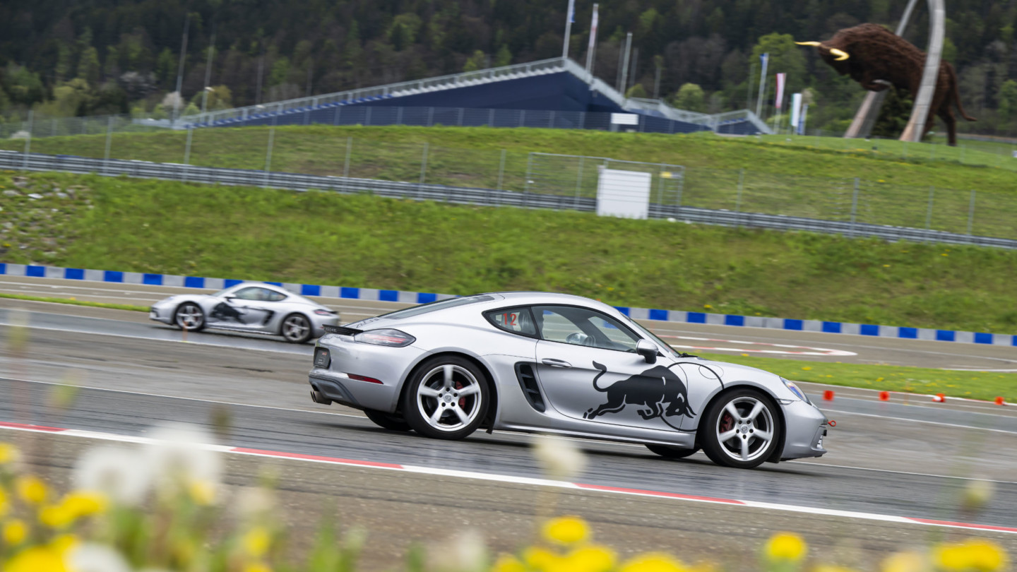 Darf Jeder Ein Auto Mit Handgas Fahren Fahrerlebnisse mit Handgas I Red Bull Ring
