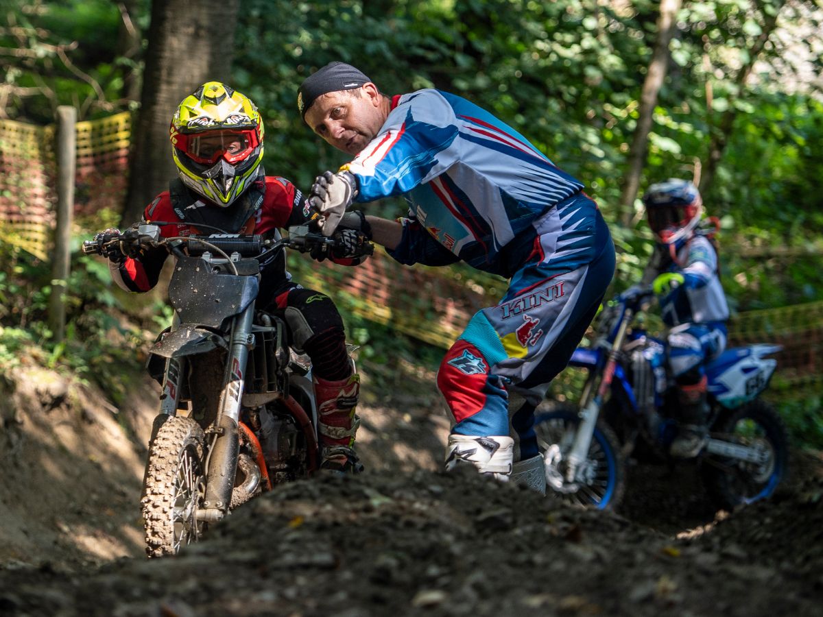 Go with your Pro Kids Enduro Red Bull Ring Shop