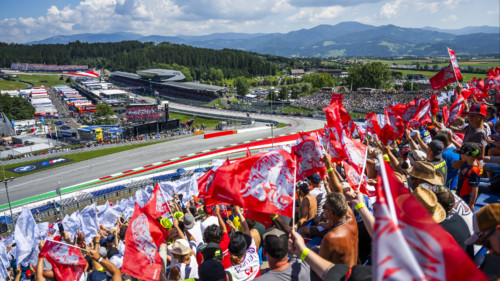Behind the scenes: construction of the F1 paddock in a time-lapse