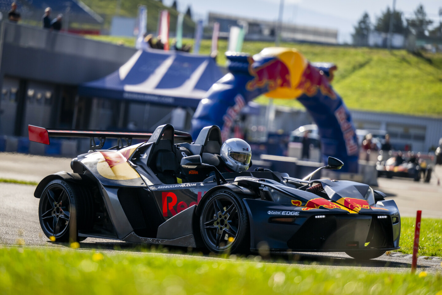 Rebull Racing Track Lego Redbull F1 Worldies S1 E1: Off-track Session With Red Bull Racing ...